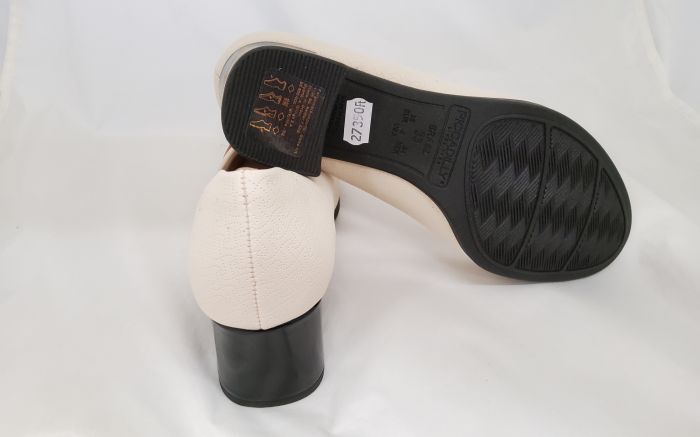PICCADILLY Női elegáns cipő 654044-1 napastr.off white-preto)   piszkos fehér-fekete large