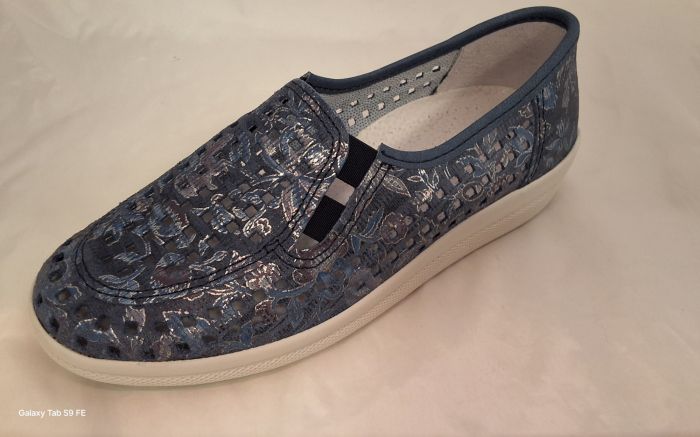 Lyukacsos női bőr félcipő 7400-994.003 denim large