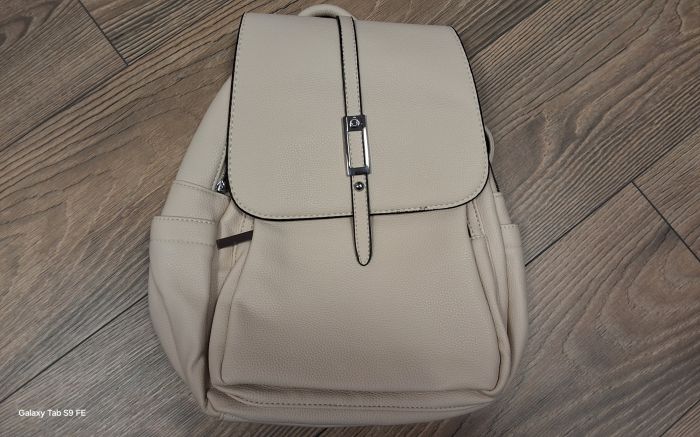 Divat hátizsák MC594-1 BEIGE large