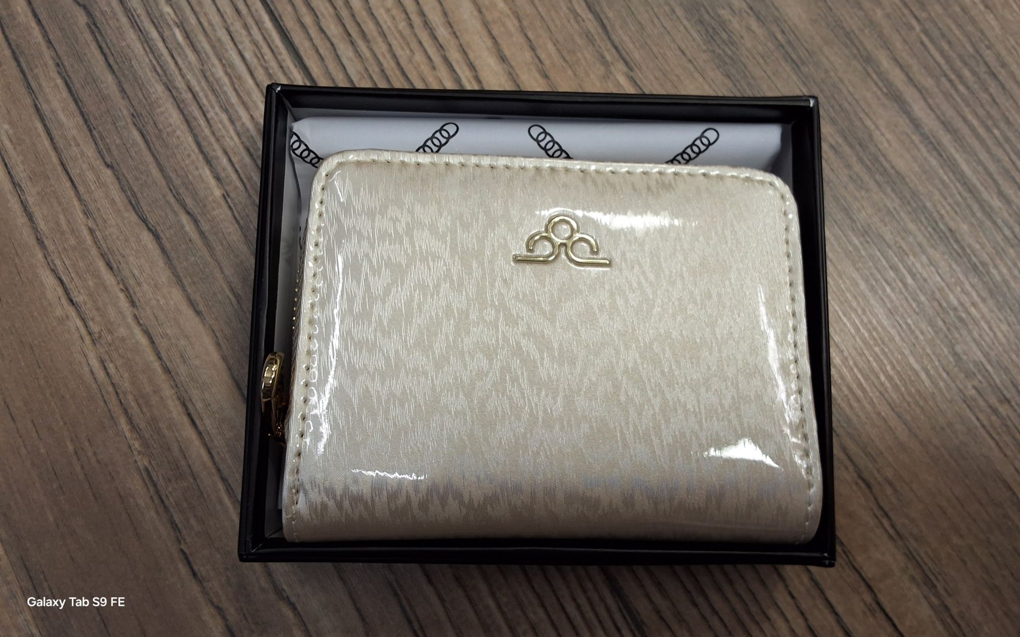 Bőr pénztárca L819009 SILVER