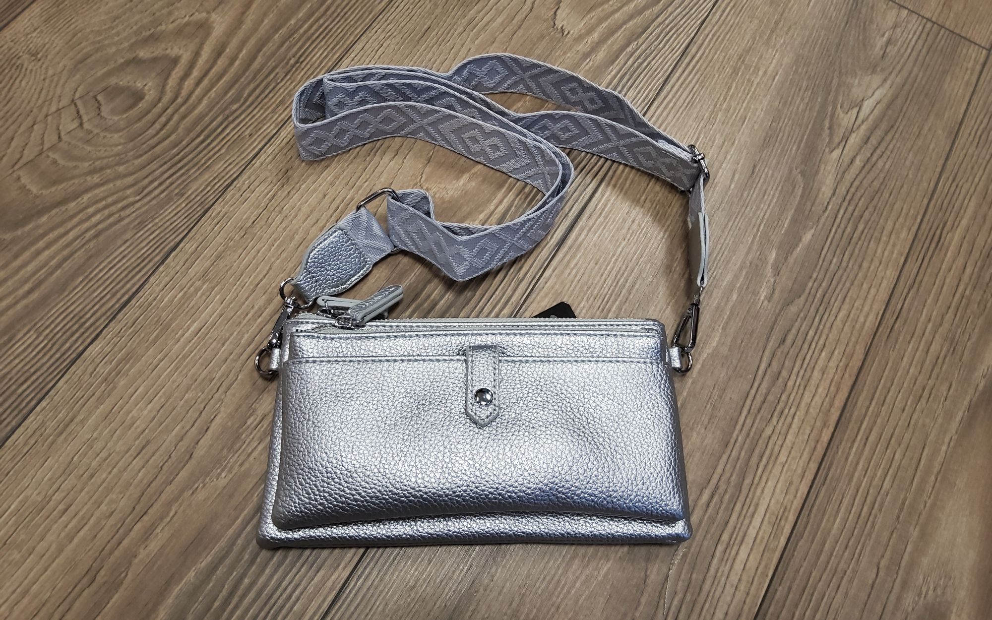 crossover jellegű test táska 7019 SILVER