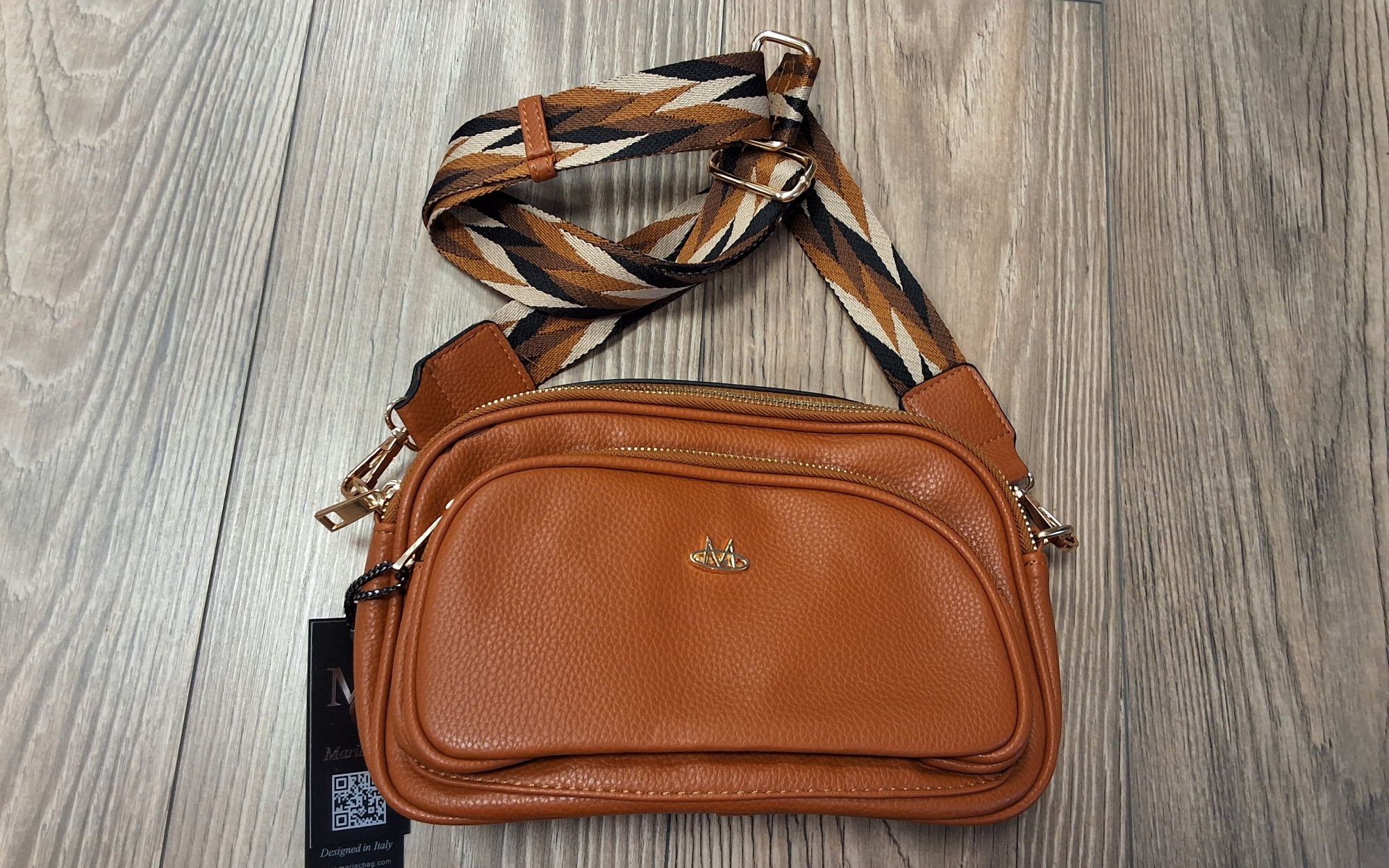 crossover jellegű test táska MC544 BROWN
