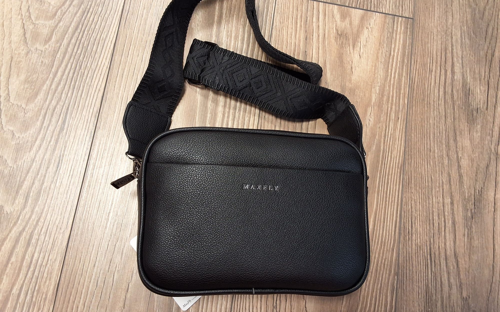 crossover jellegű test táska 9924 black