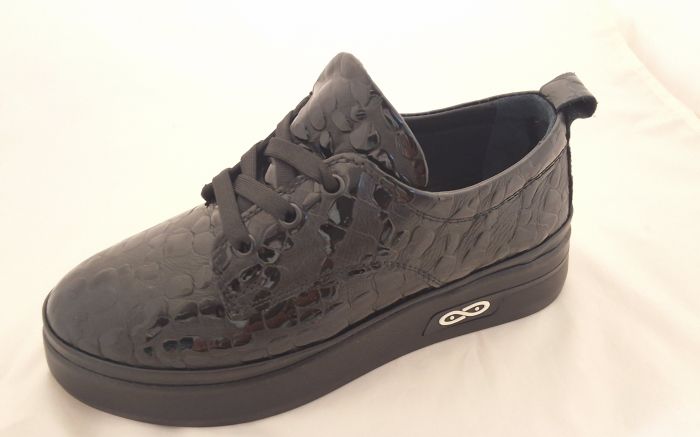Női bőr félcipő 116.781 fekete crocco large