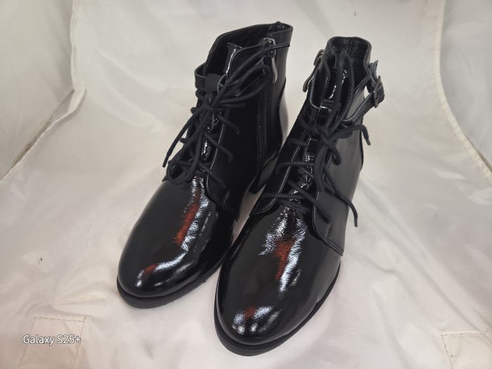 Női bélelt bőr bokacipő 1286 fekete large