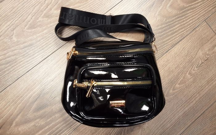 crossover jellegű test táska BAG4841-M20 fekete lakk large