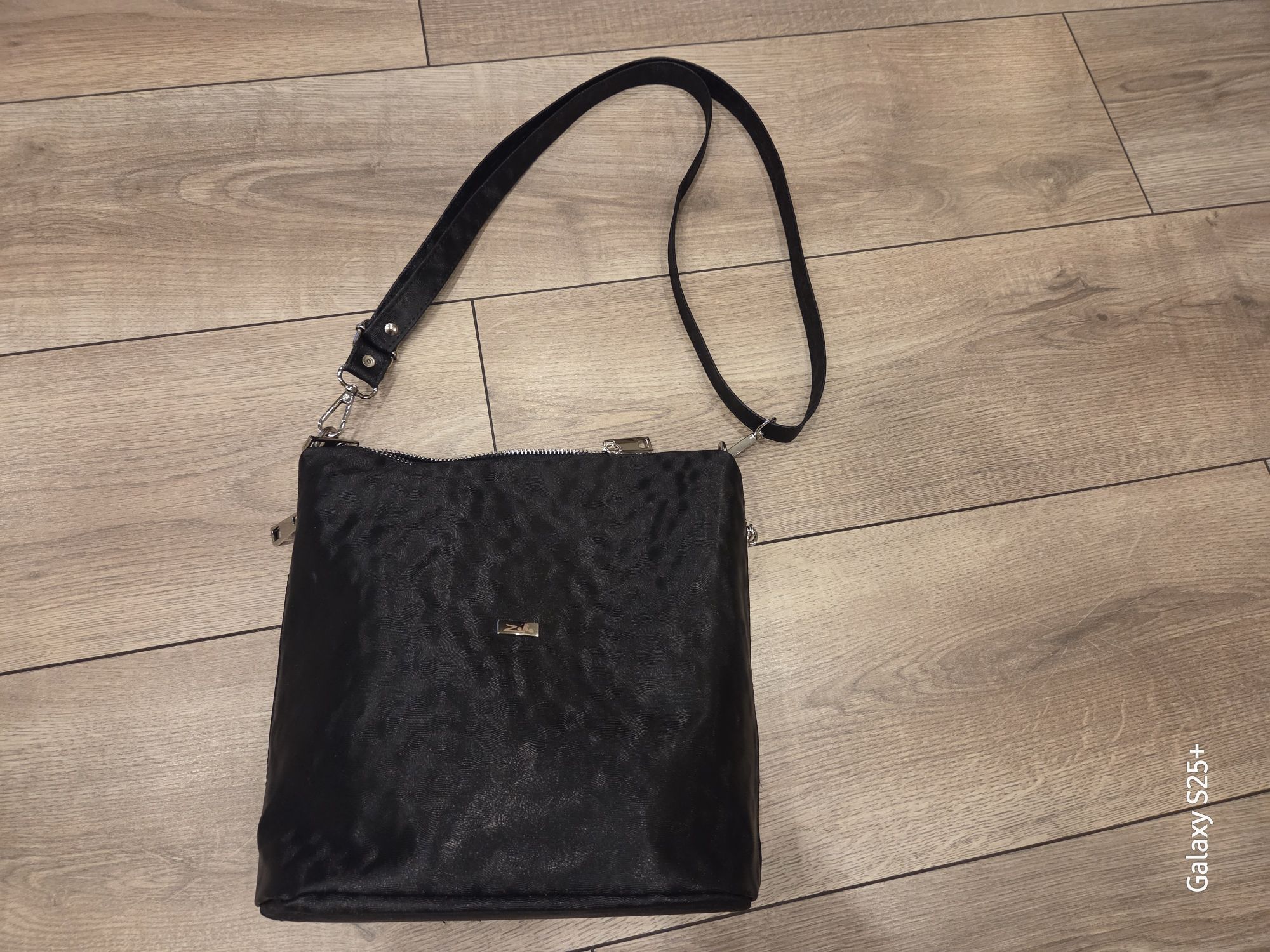 Női divat táska ZVN23015 fekete