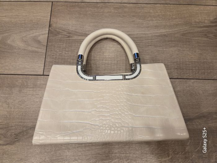 kézi táska F-8004 apricot large