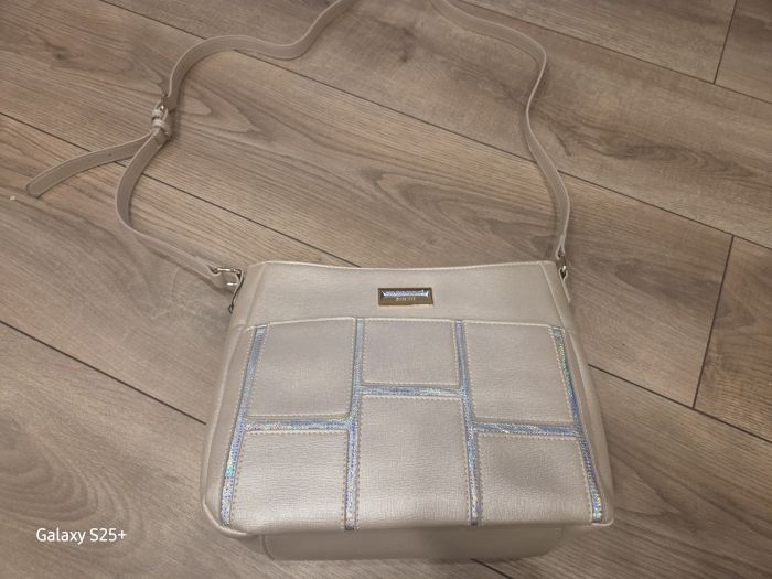 Válltáska  crossower jellegű testtáska  BAG1360-M00 Perla large