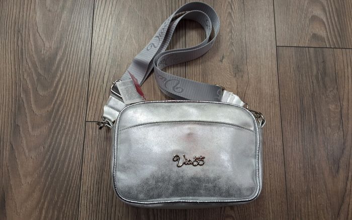 crossover jellegű test táska 25081  ezüst large