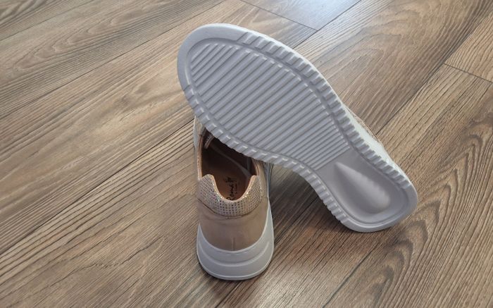 Női lyukacsos bőr félcipő 021 760 pezsgő-multikolor large