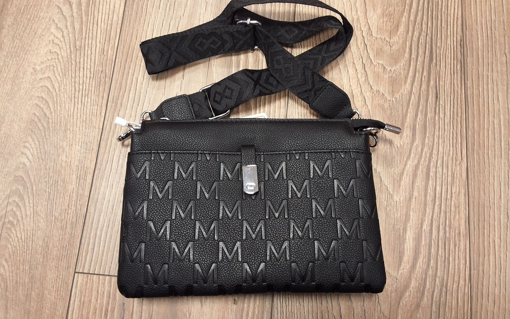 crossover jellegű test táska MF-Y8093 fekete