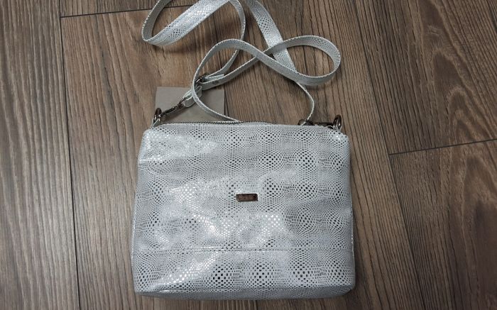 Válltáska, crossover jellegű test táska ZVN 24011 fehér-ezüst-awi large