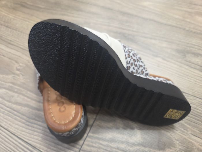 Női nyári bőr papucs 313.833 crema-leopard large