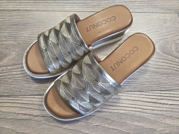 Bőr női nyári papucs 030.159.3102 MTLC gold large