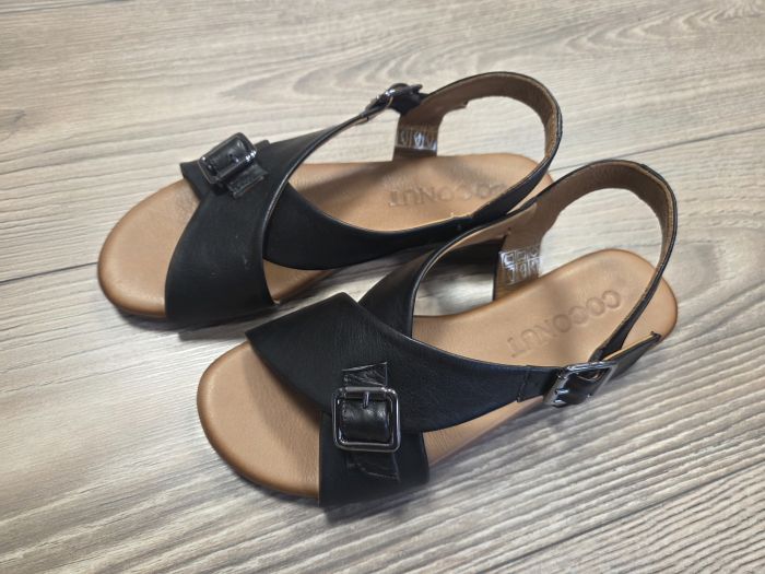 Női nyári bőr szandál 030.50.2089 black large