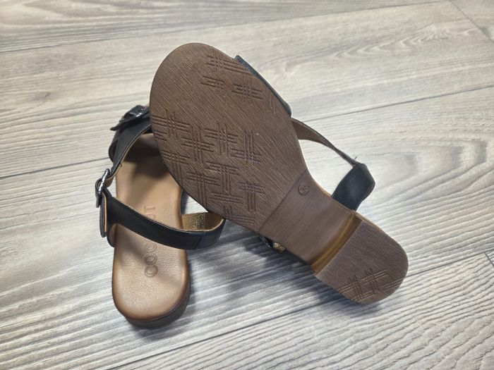 Női nyári bőr szandál 030.50.2089 black large