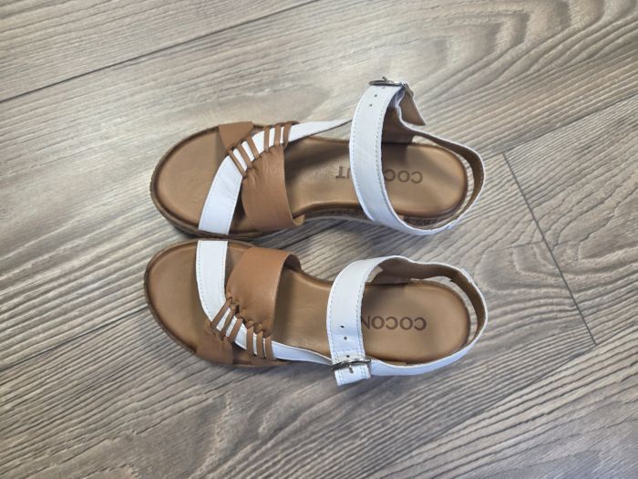 Női nyári bőr szandál 030.344.3064 white-coconut large