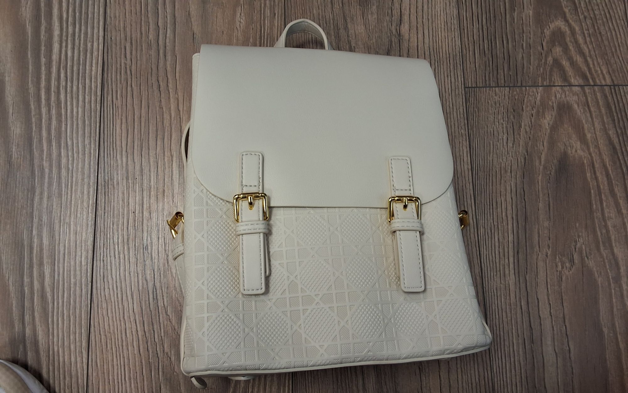 Divat hátizsák 225A131 WHITE