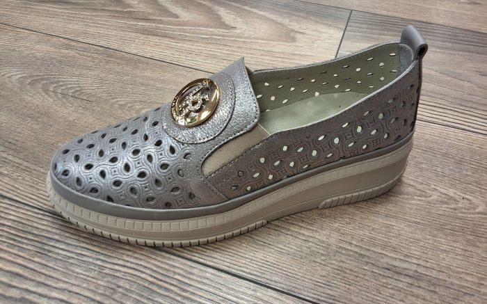 Lyukacsos női bőr félcipő 058 713-T046 füst metál large