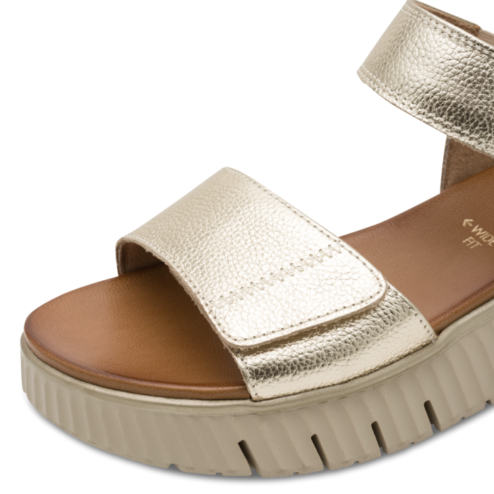 Tamaris Comfort szandál 8-88720-44 909 Lt Gold large