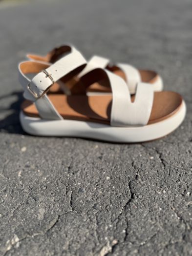 INUOVO női nyári szandál 5IN A96001 CREMA large